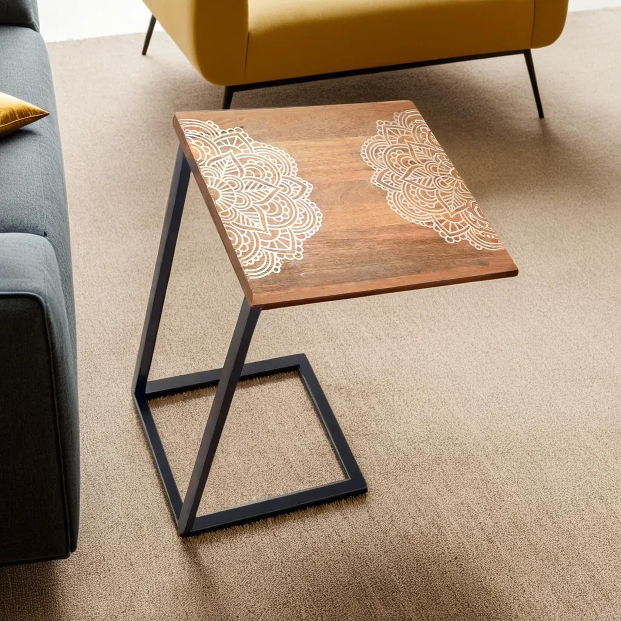 Wooden Leafs Black Contemporary C-Shape Side Table (GD1640)