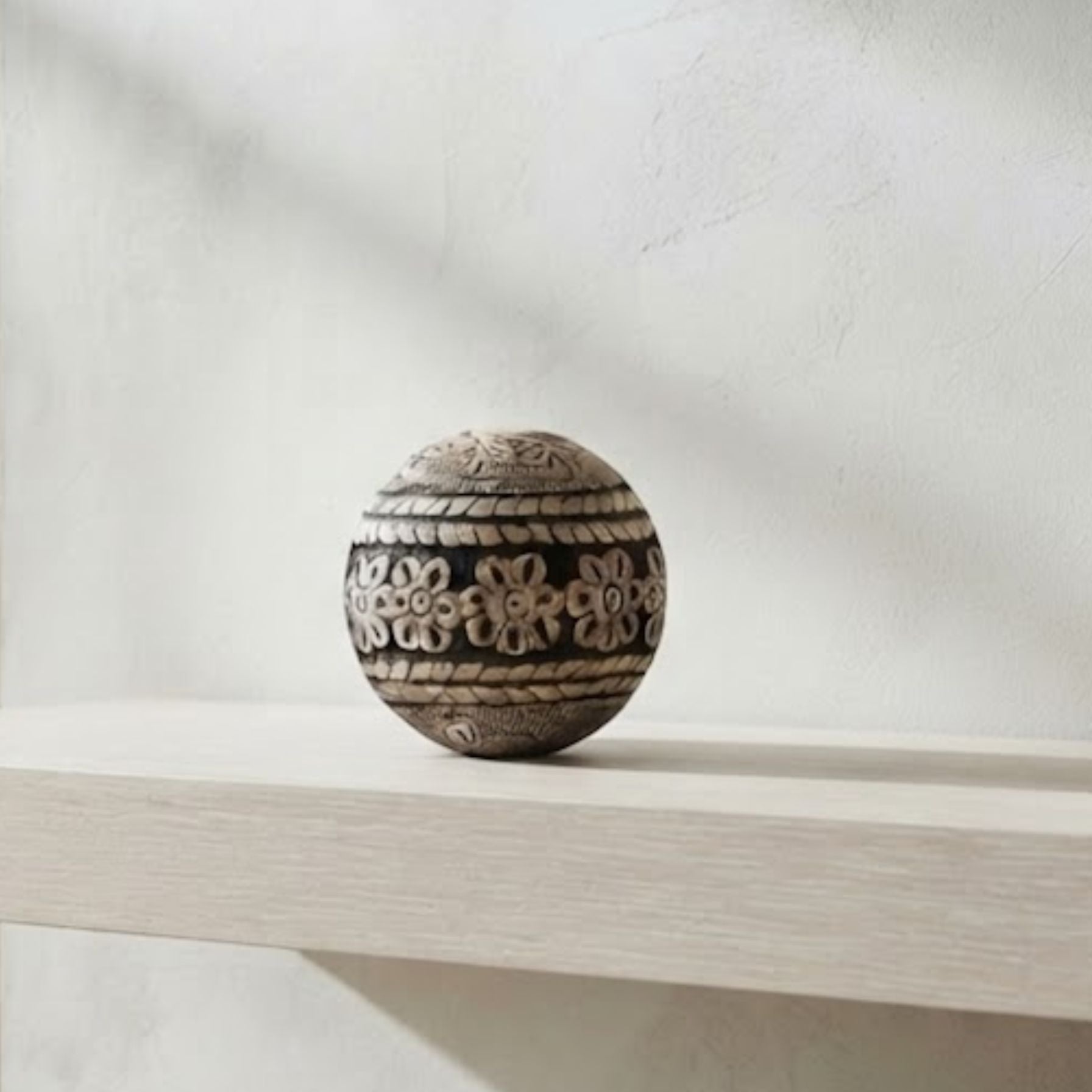 Black Natural Mango Wooden Orbs | 10x10 CM | Decorative Gift