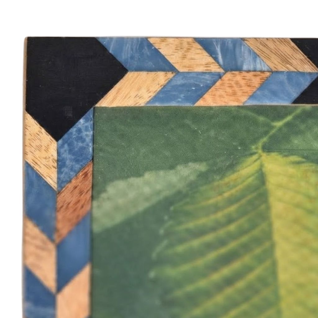 Checkered Resin Photo Frame -  Elegant Wooden Frame
