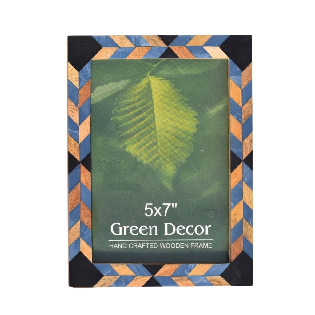 Checkered Resin Photo Frame -  Elegant Wooden Frame