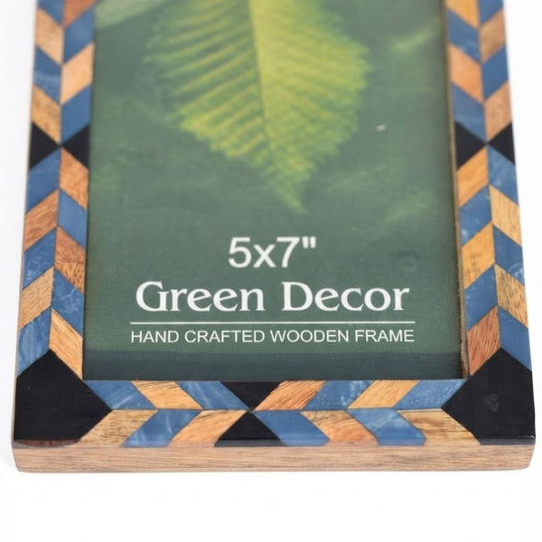Checkered Resin Photo Frame -  Elegant Wooden Frame