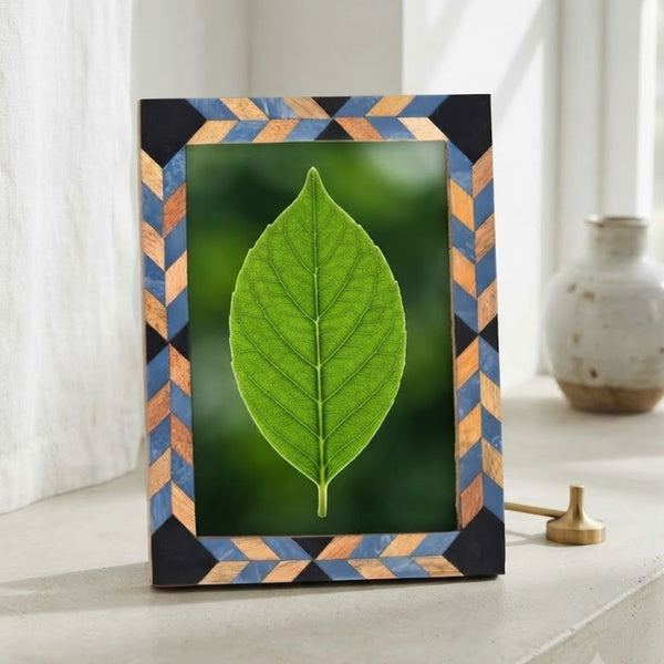 Checkered Resin Photo Frame -  Elegant Wooden Frame
