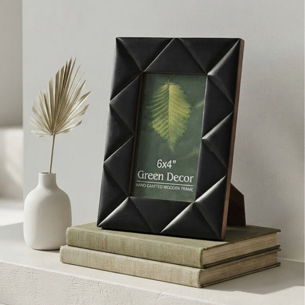 Black lean Resin Photo Frame -  Elegant Wooden Frame
