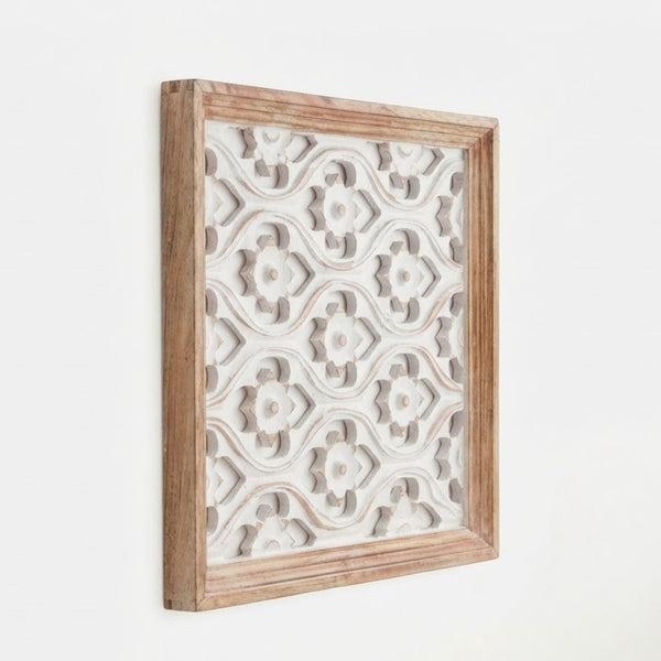 Wooden Quaterfoil cutwork design wall decor