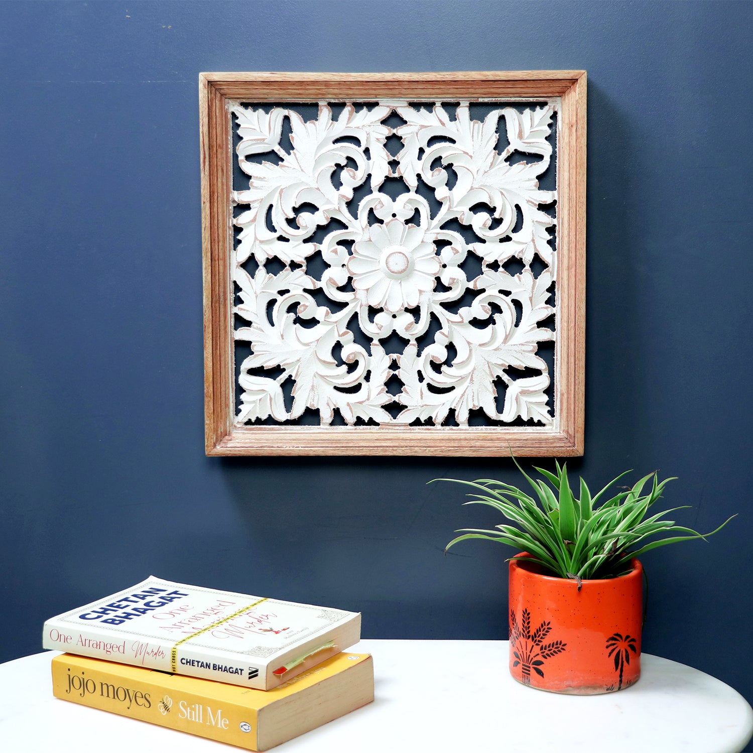 Wooden leafy corner cutwork design wall decor