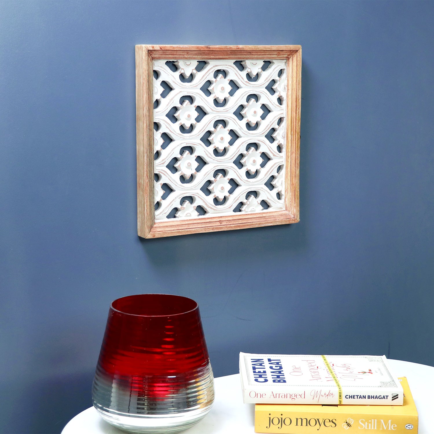 Wooden Quaterfoil cutwork design wall decor