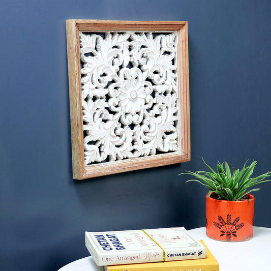 Wooden leafy corner cutwork design wall decor