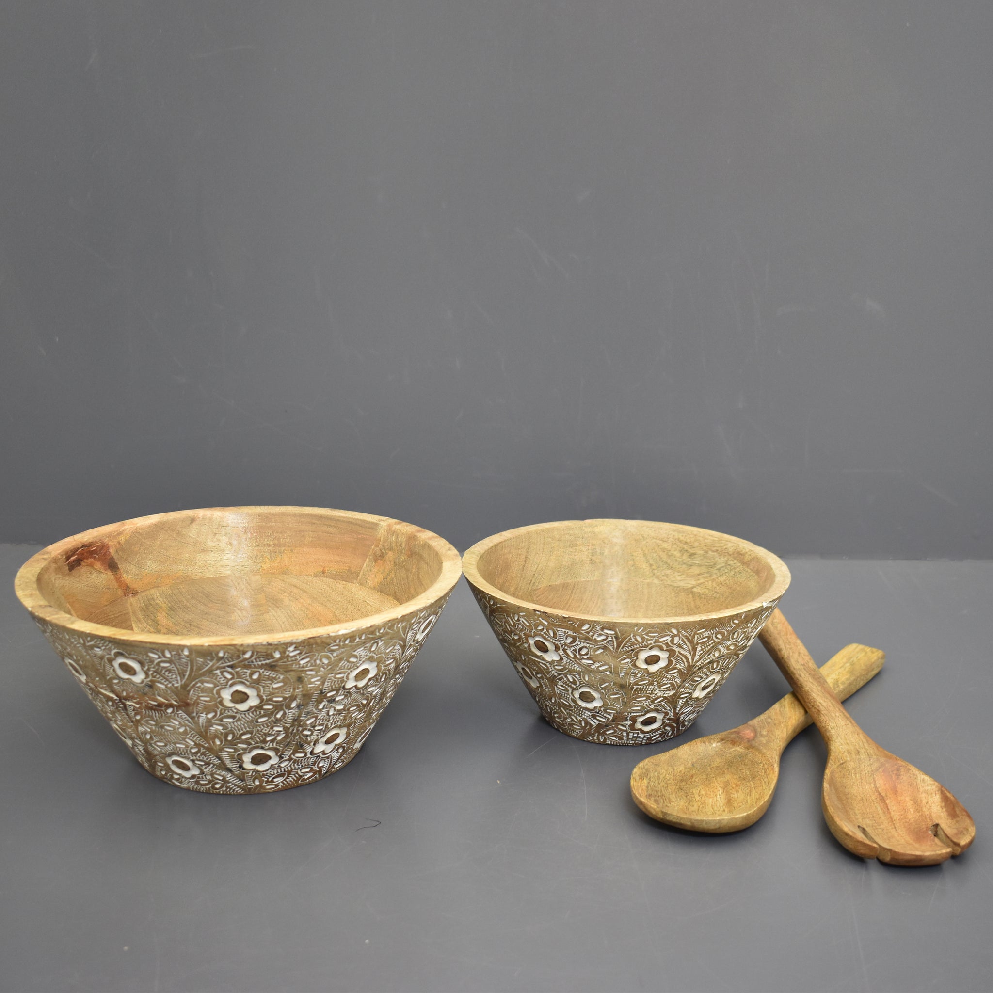 Wooden Carved Bowls with Servers, Set of 2 (GD1919)