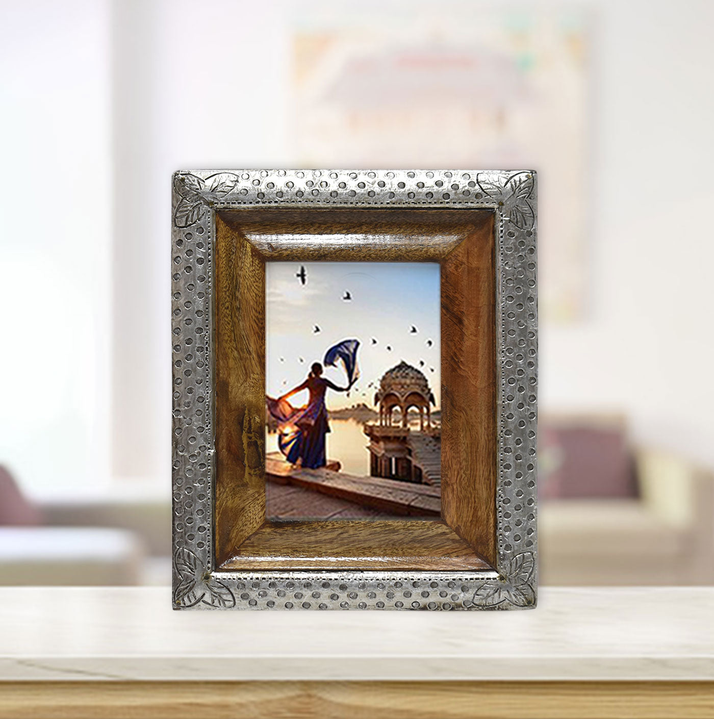 Wooden  Carved Vintage Photo Frame (GD1527)