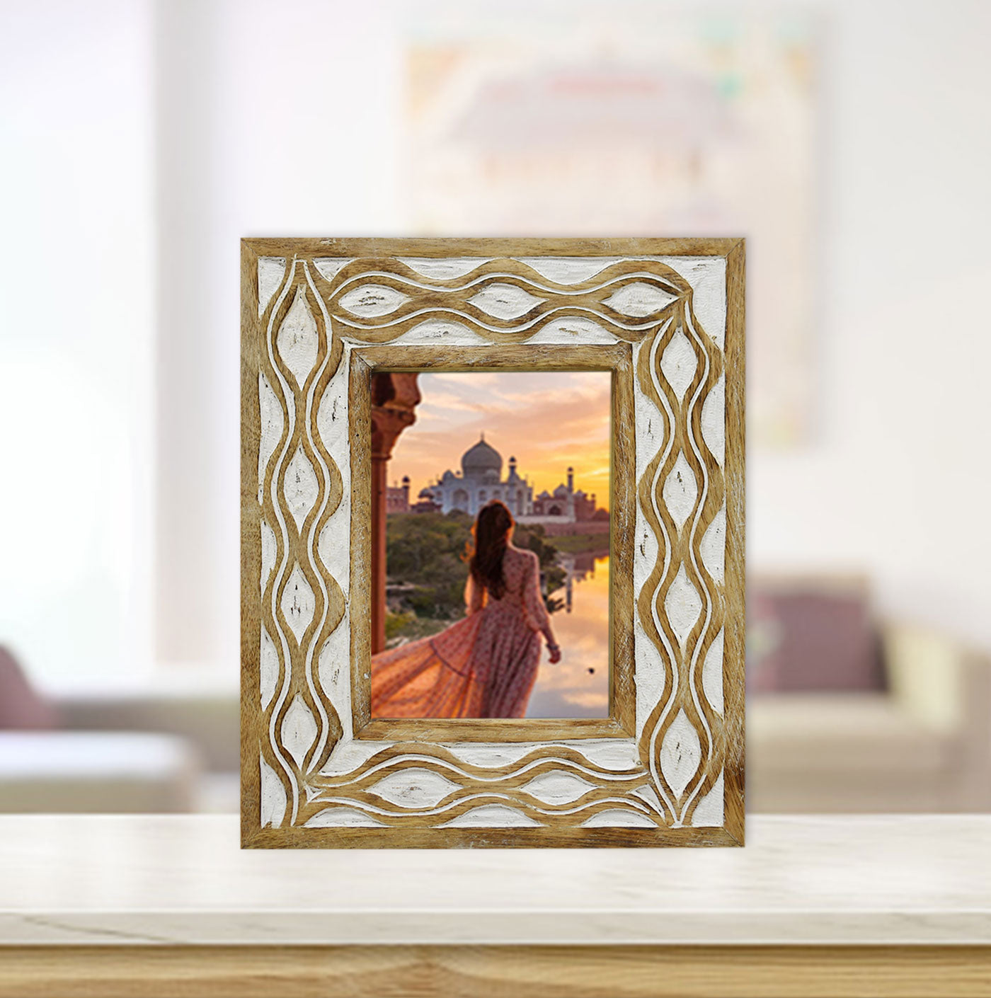 Wooden Carved Antique Photo Frame (GD1522)