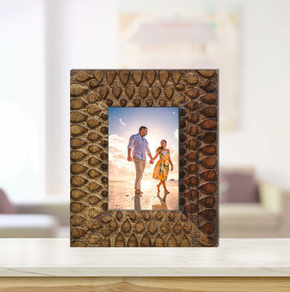 Wooden Carved Antique Photo Frame (GD1541)