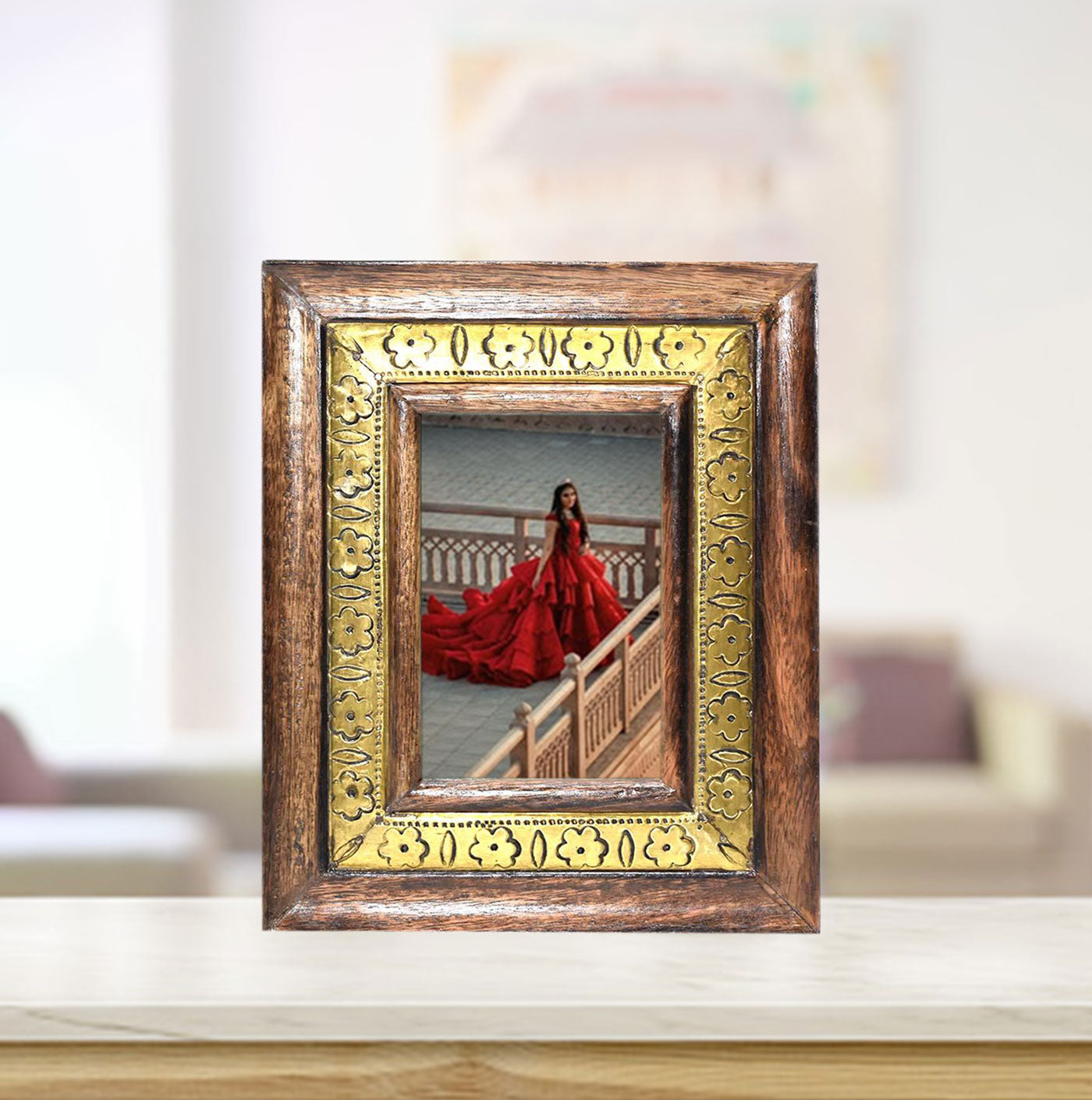 Wooden Carved Vintage Photo Frame (GD1529)