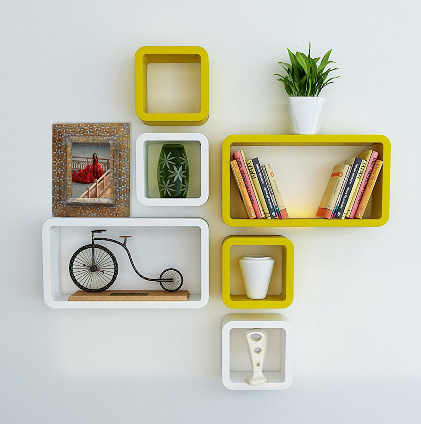 Wooden Carved Antique Photo Frame (GD1524)