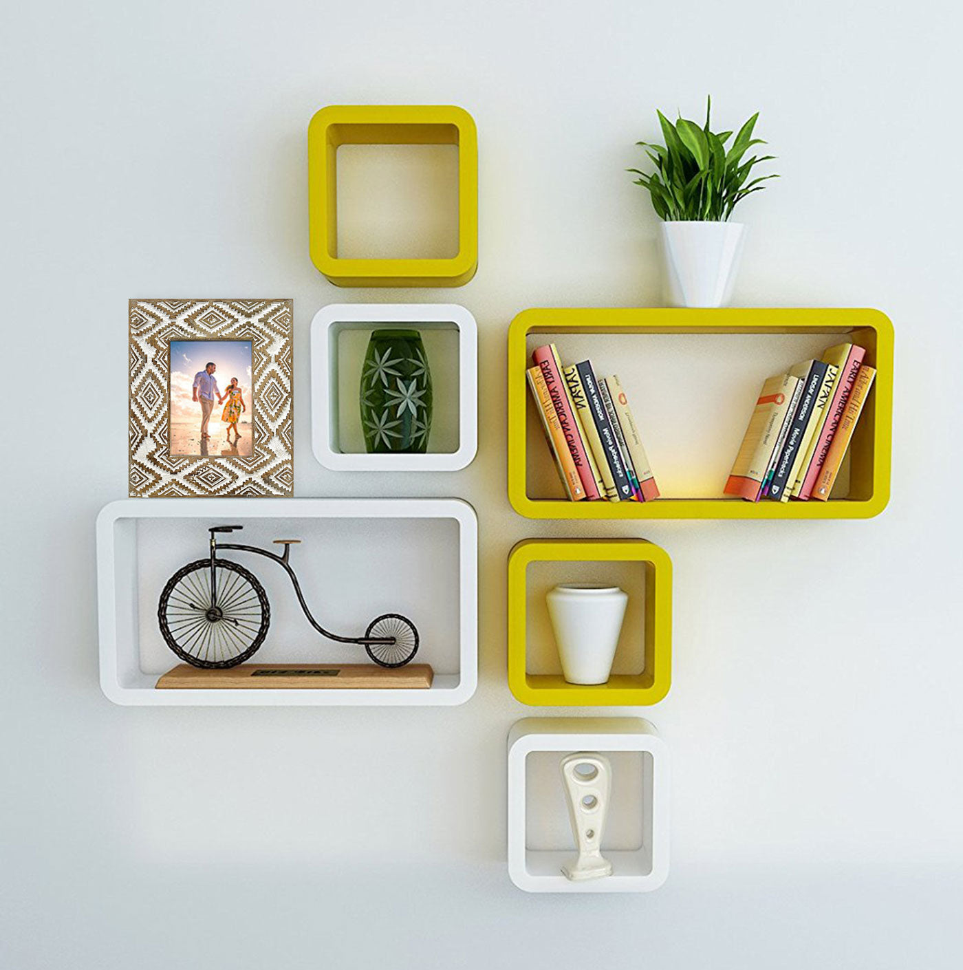 Wooden Carved Antique Photo Frame (GD1551)