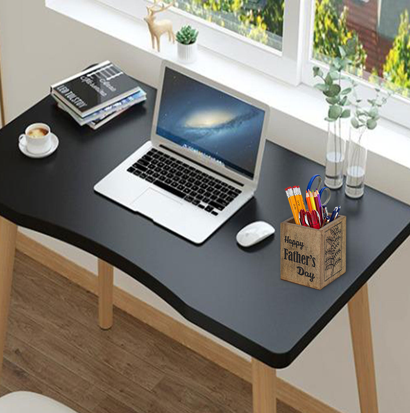 Wooden Engraved Pen Holder (GD1576)