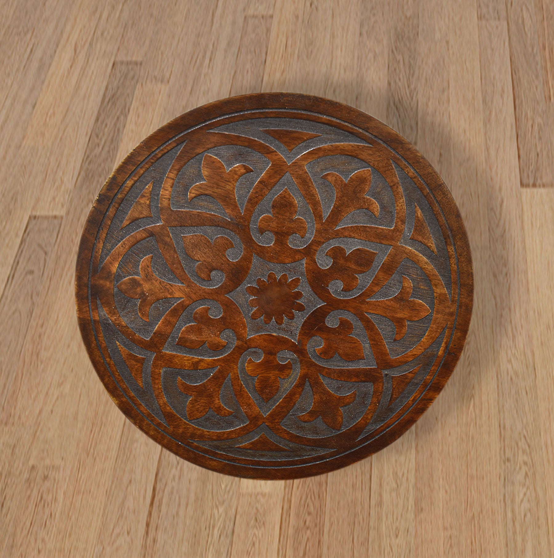 Wooden Engraved Cake Stand (GD1653)