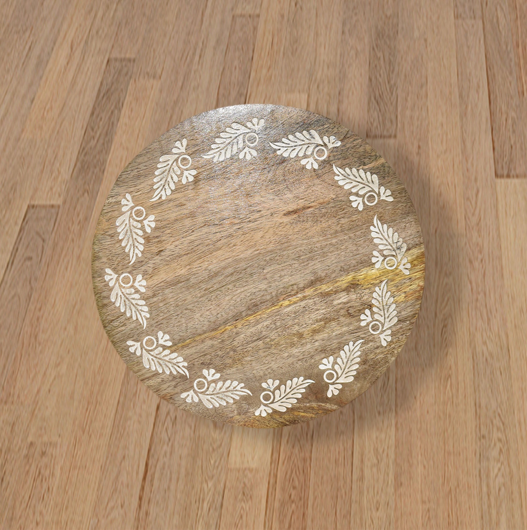 Wooden Engraved Cake Stand (GD1656)